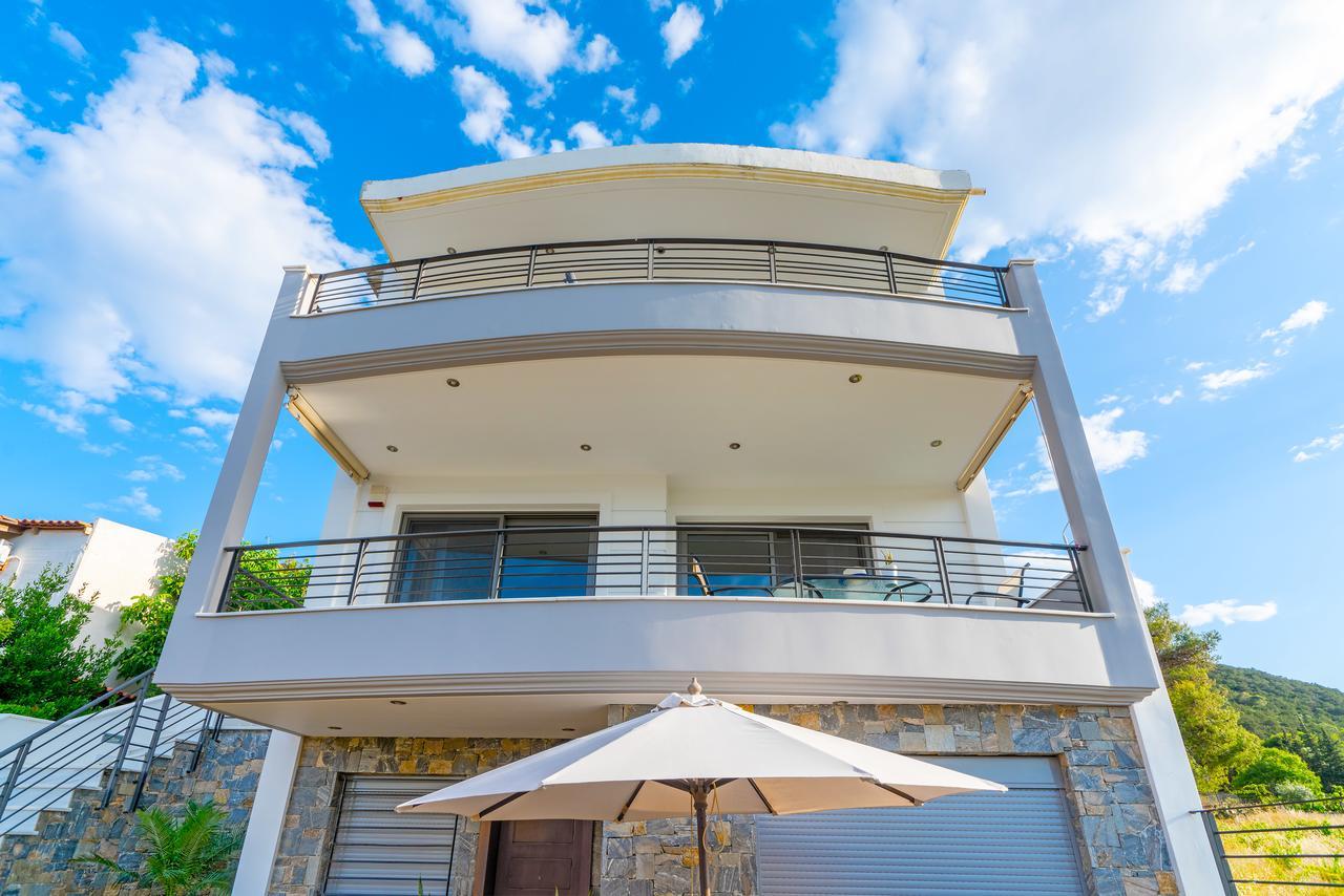 Апартаменты Luxurious House Near The Sea Порто-Рафти Экстерьер фото